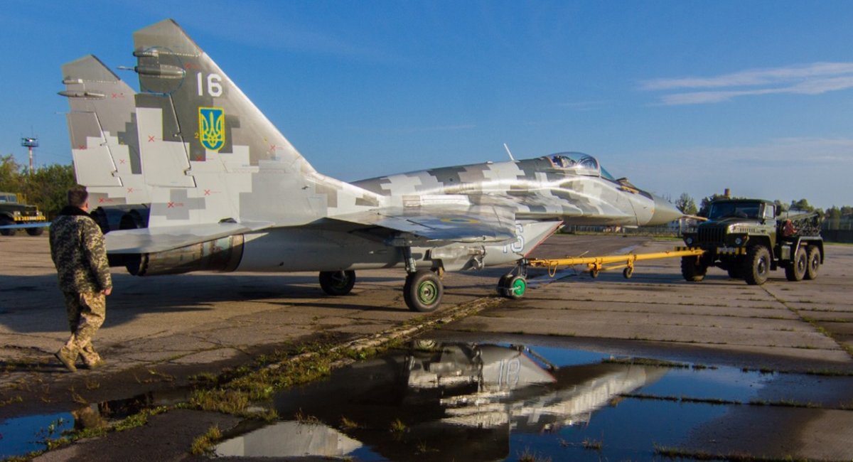 ЄС планує надати Україні бойові літаки, –  Боррель