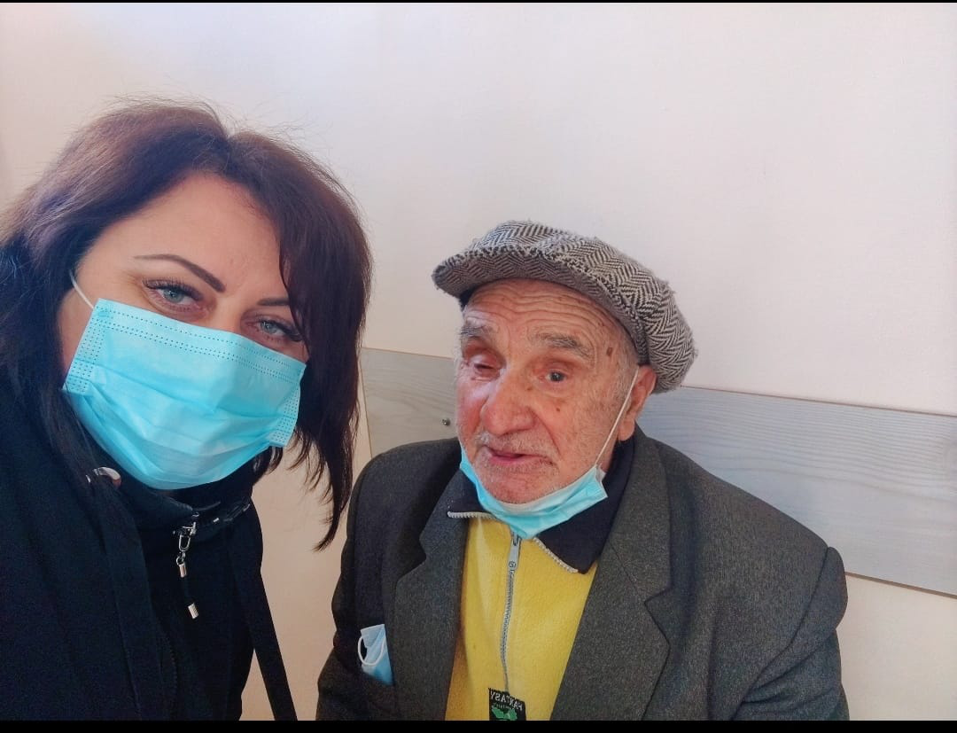 82-річний пенсіонер з Буковини перерахував на допомогу ЗСУ майже 400 тис. грн