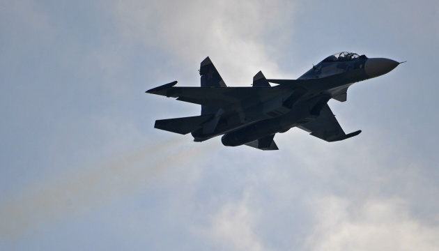 Повітряний простір України за добу порушили до 30 бойових російських літаків – Генштаб