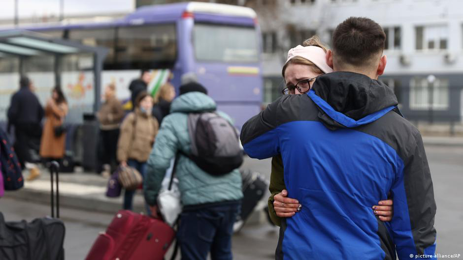 Зі Львова запустили автобуси до кордону для тих, хто рятується від війни
