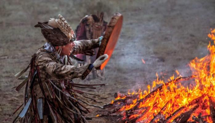 Щоб вижити в Україні, окупанти звертаються до шаманів і ворожок (перехоплена розмова)