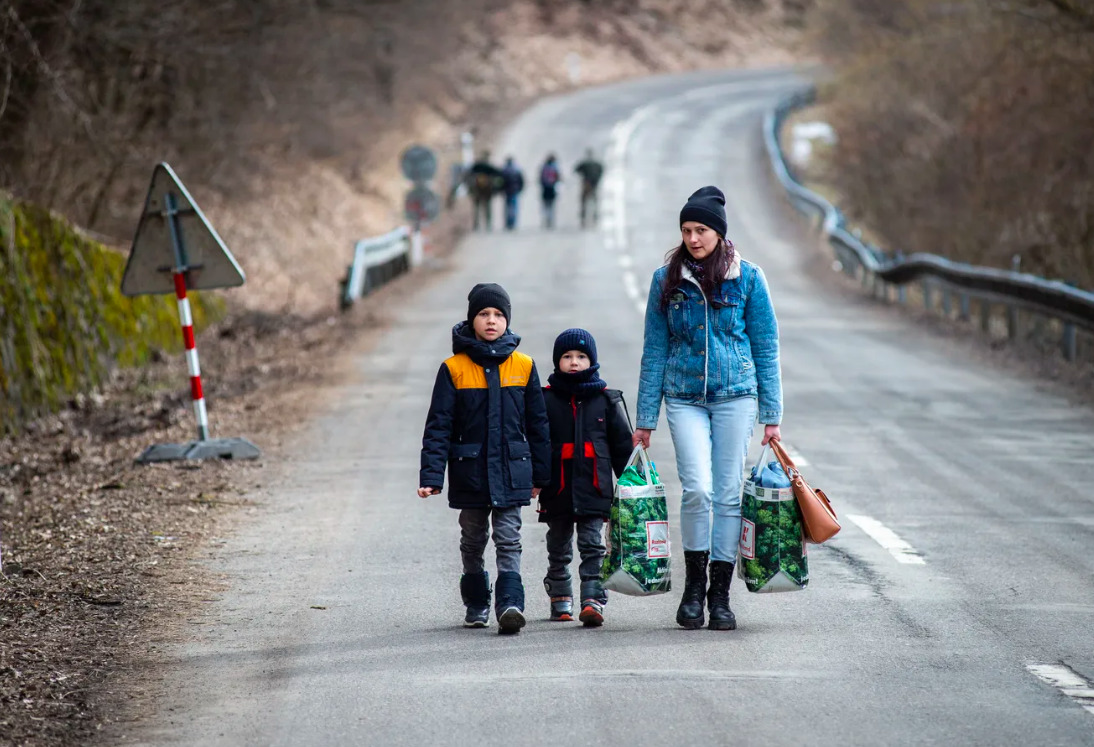 Біженці з України можуть працювати в Чехії без отримання дозволу з наступного тижня