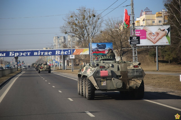 Білоруських десантників відвели від українського кордону