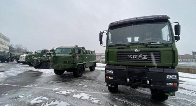 На період воєнного стану: в Україні водіям легковиків дозволили керувати вантажівками