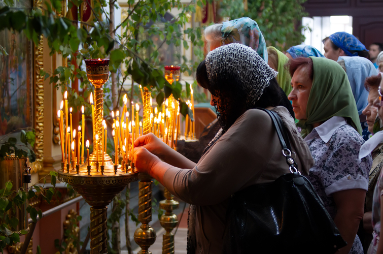 За рік в Україні поменшало людей, які ставлять під сумнів існування Бога