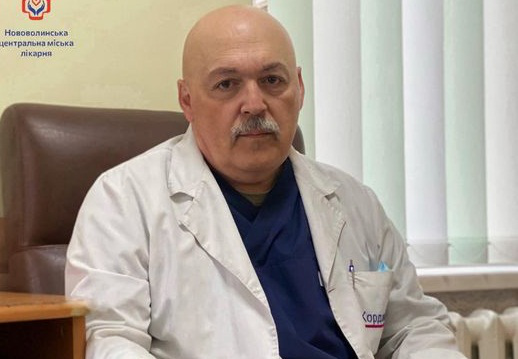 Лікар з Ірпеня тепер рятуватиме життя у Нововолинській міській лікарні