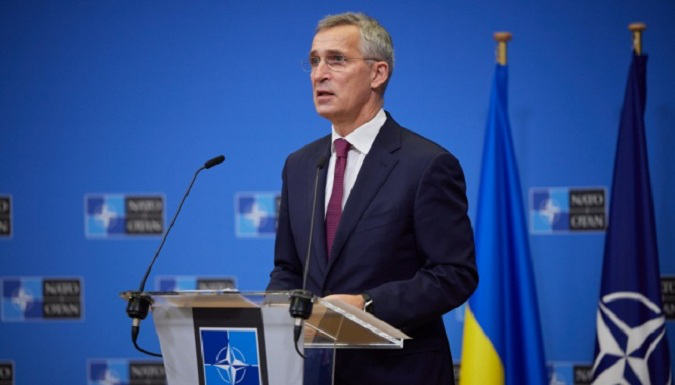 У НАТО готові продовжити надавати Україні озброєння, – Столтенберг