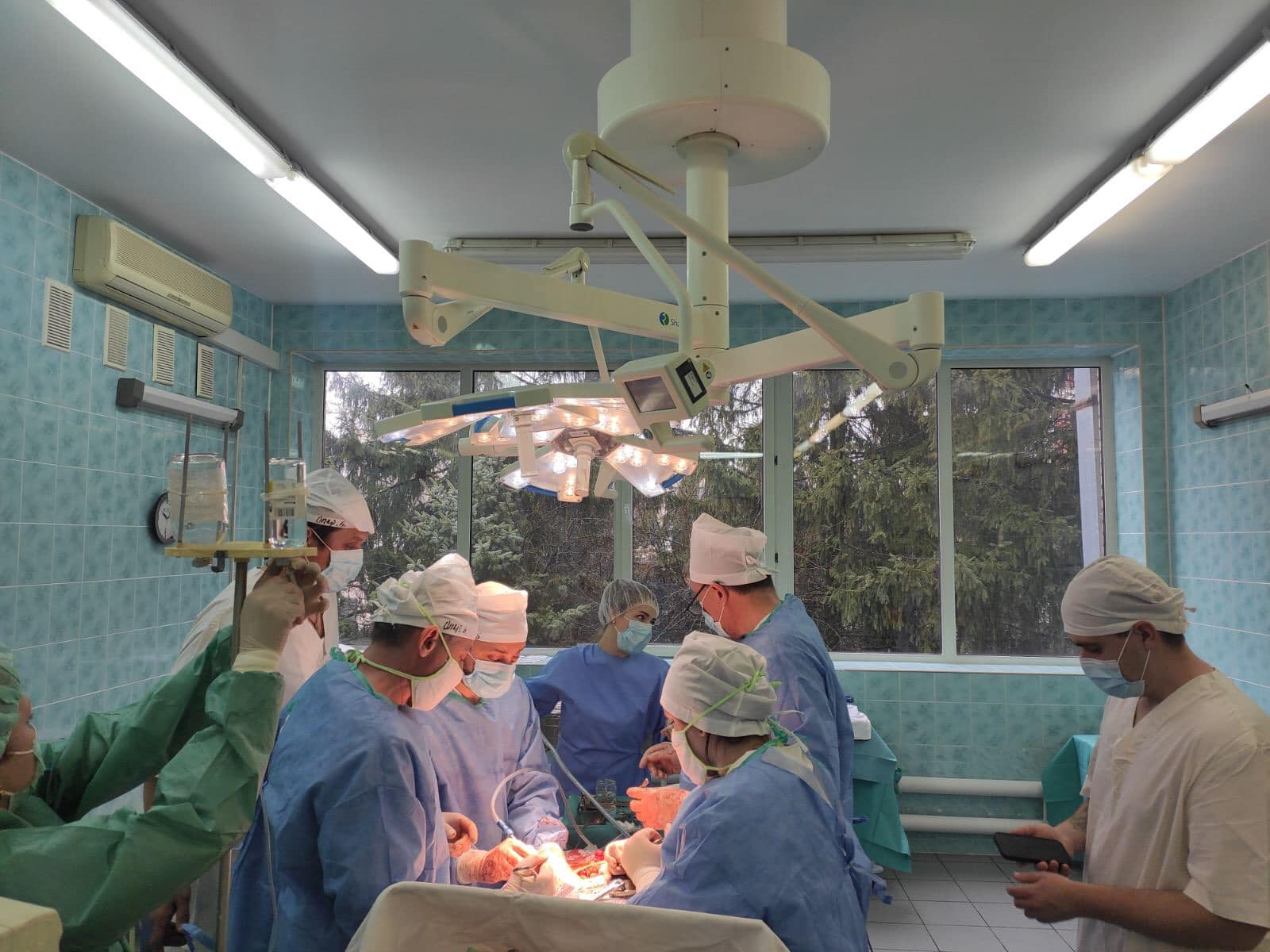 У луцькій лікарні вперше виконали трансплантацію нирки (фото, відео 18+)