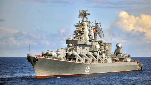 До Севастополя привезли 14 моряків з крейсера «Москва». Капітан загинув (відео)