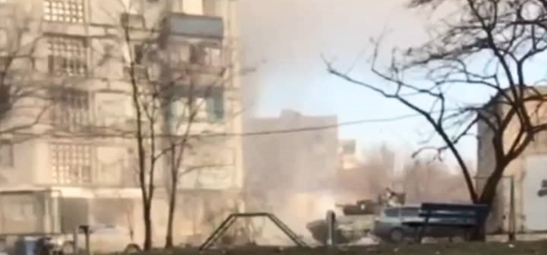 «Кадирівці» для відео обстріляли з танка окуповані райони Маріуполя, – радник мера