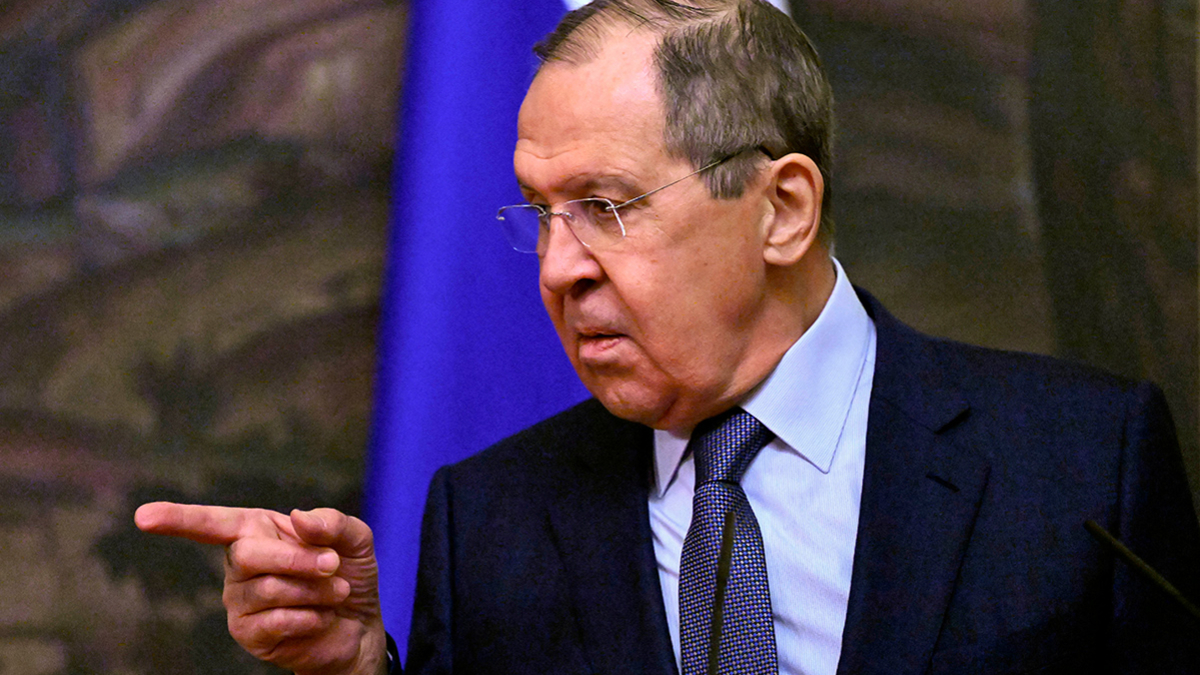 Міністр закордонних справ рф відкидає можливість ядерного удару по Україні