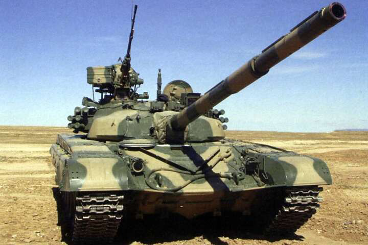 Польща передала Україні понад 200 танків (відео)