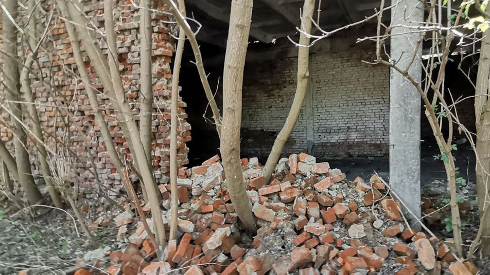 Обвал закинутої будівлі в Луцьку: хлопчик – досі в лікарні