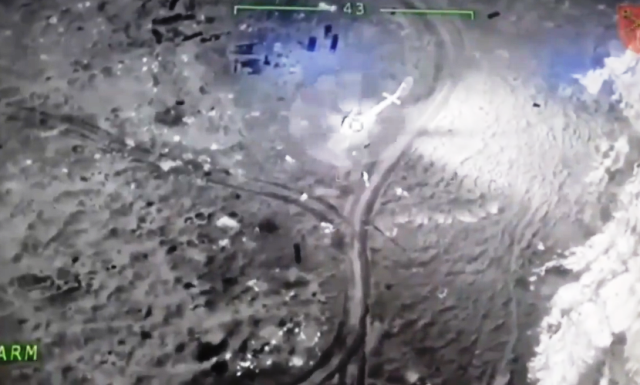 На Зміїному ЗСУ знищили ворожий вертоліт з десантом (відео)