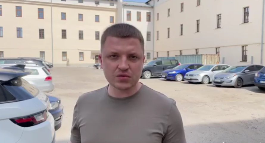 «В ДБР мене не чекали»: луцький депутат у Львові з'ясовував, хто його намагався вивезти (відео)