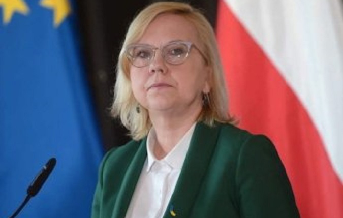 Польща більше не постачатиме пальне в Україну безкоштовно, – Москва
