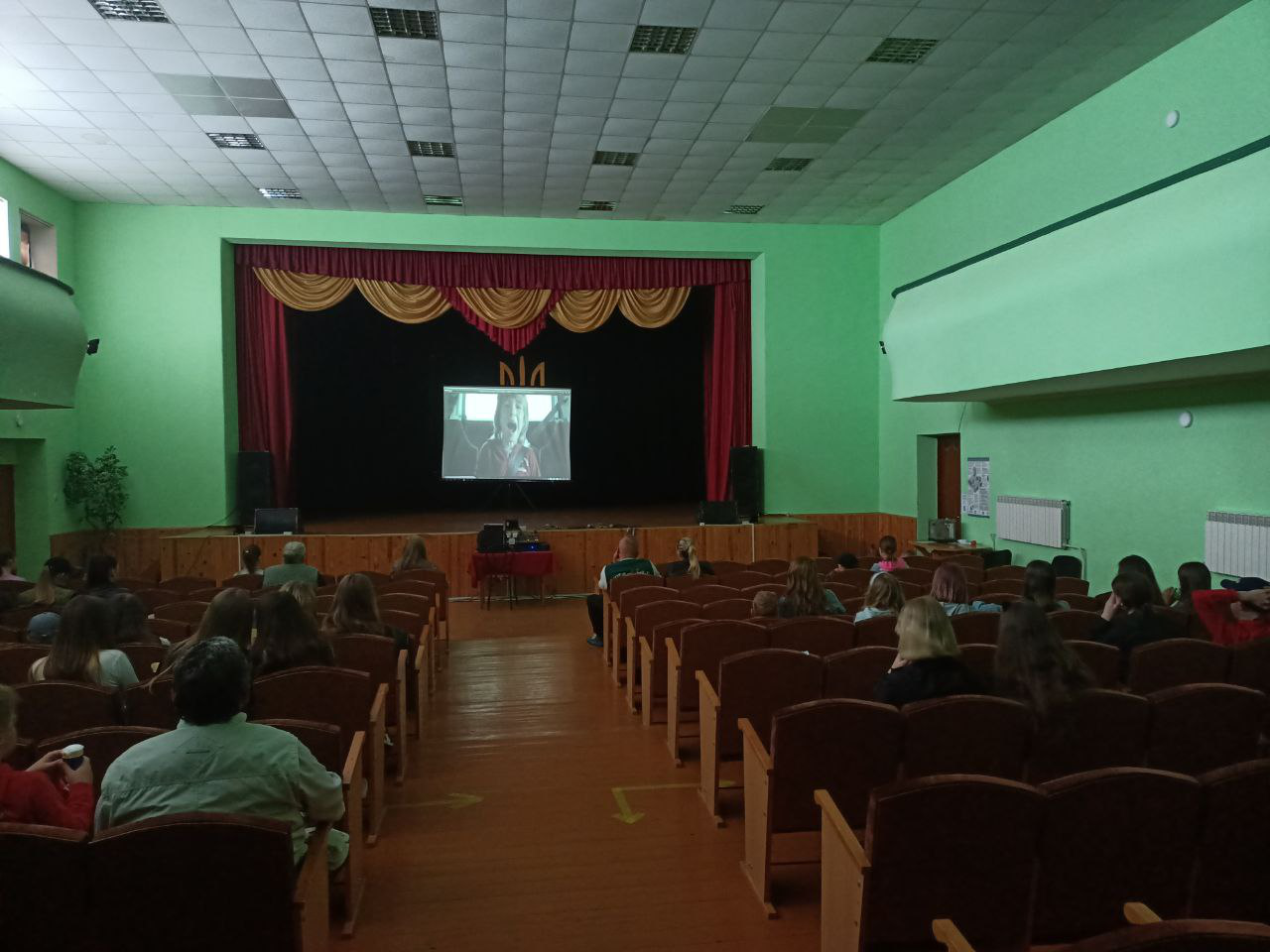 На підтримку ЗСУ: у Підгайцівській громаді влаштовують благодійні кіноперегляди (фото)