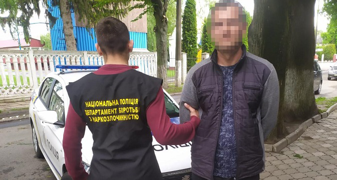 У Луцьку затримали 41-річного «закладника» (фото, відео)