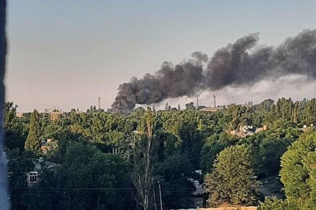 На Луганщині горить база «вагнерівців», вижив один бойовик