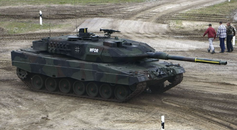 Німеччина відкинула пропозицію Іспанії передати Україні 40 бойових танків Leopard, – Spiegel