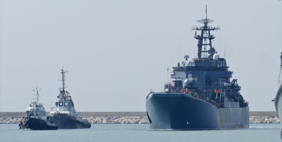 Сумарний залп – 36 ракет: у Чорному морі перебувають шість російських кораблів