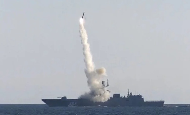 В акваторії Чорного моря перебувають шість носіїв крилатих ракет, – Генштаб