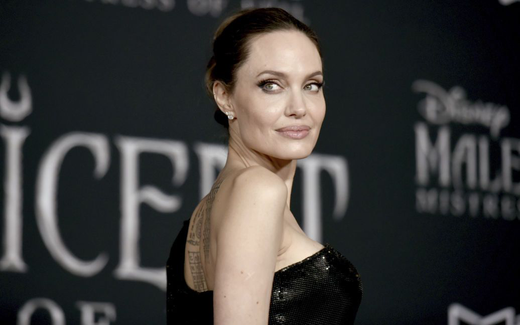 Анджеліна Джолі у французькому глянці висловила захоплення українцями