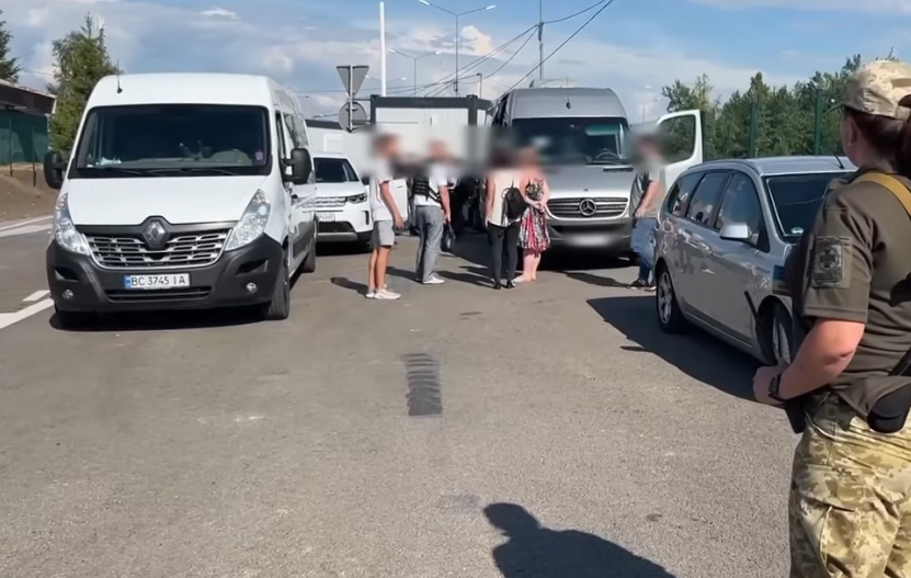 В «масажний салон»: українок хотіли продати у сексуальне рабство (відео)