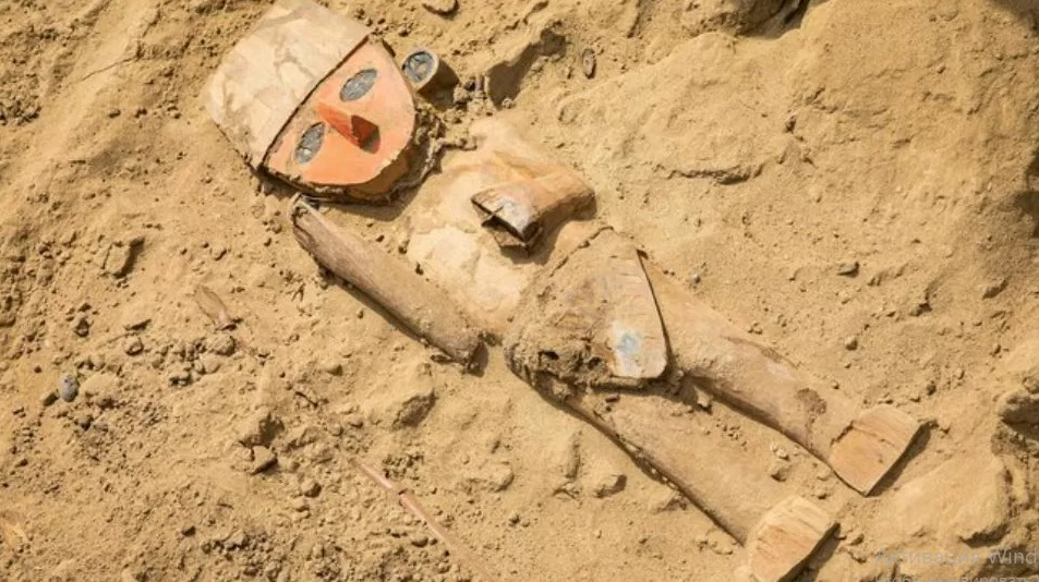 У Перу археологи знайшли загадкову дерев’яну фігурку