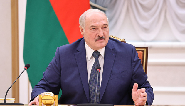 Лукашенко звільнив генерала, відповідального за мобілізацію