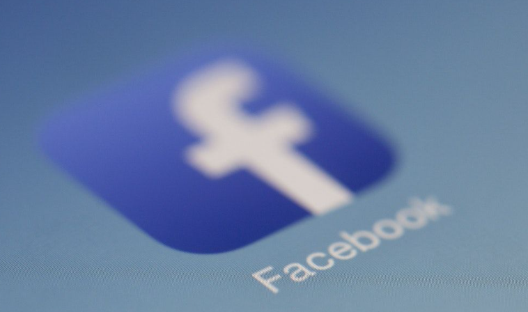 Facebook дозволить прив’язувати п'ять профілів до одного облікового запису