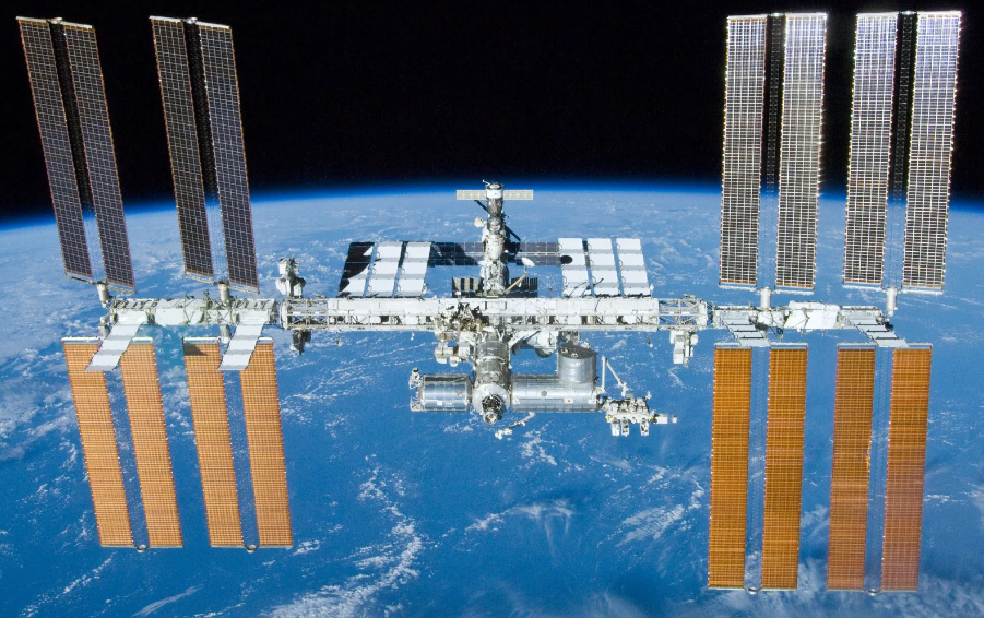 Росія покине МКС лише після запуску власної станції, – NASA