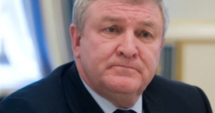 Колишнього міністра оборони України підозрюють у держзраді