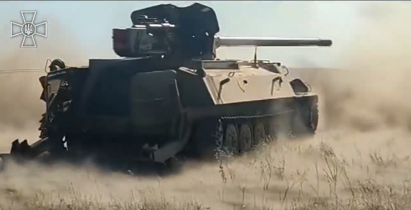 Ноу-хау війни: українські піхотинці «схрестили» МТЛБ з «Рапірою» (відео)