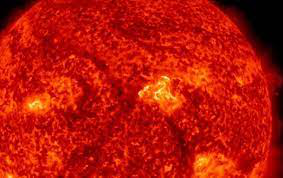 Вибух темної плазми на Сонці досягне Землі 17 серпня