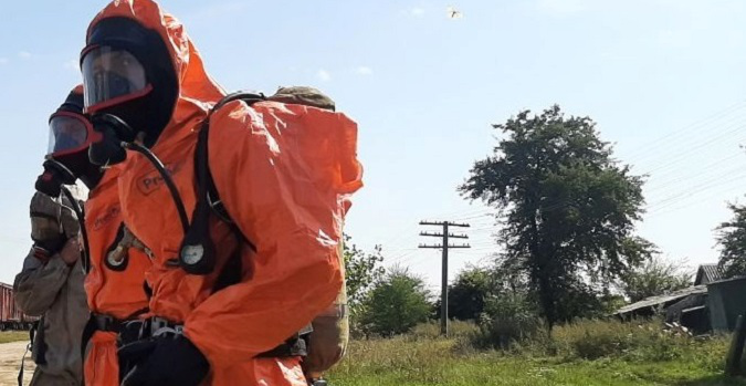 Волинські рятувальники відпрацювали дії при хімічній загрозі (фото)