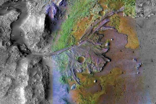 Перші знімки підземної частини Марса здивували вчених