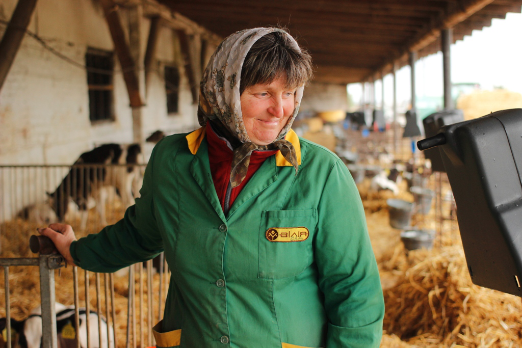 Жінка у хустці: про волинянку Антоніну Ситник, яка керує фермою (фото)*