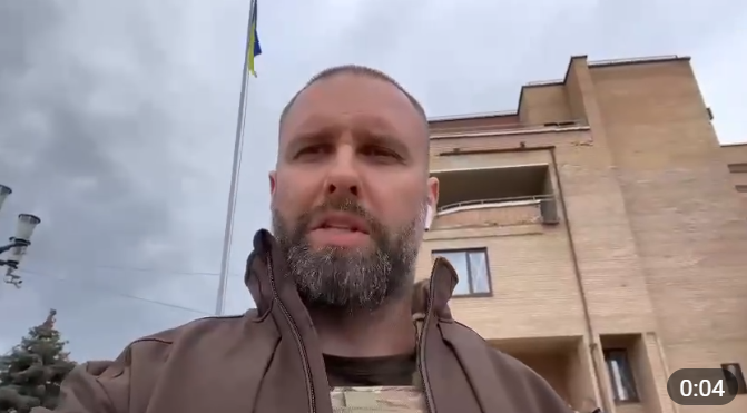 Над Балаклією підняли український прапор (відео)