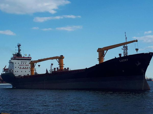З портів «Великої Одеси» вирушили ще п'ять суден (фото)