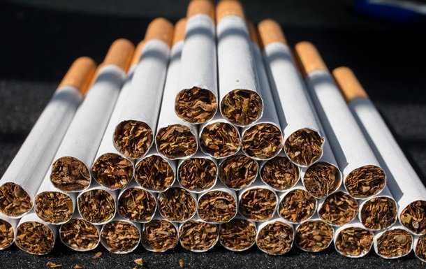 За торгівлю контрафактними цигарками судили луцького підприємця