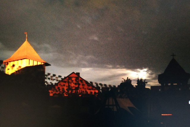В мережі опублікували «містичні» світлини нічного Луцького замку  (фото)