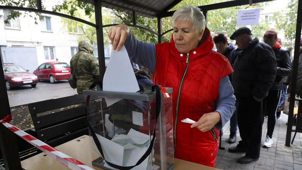 Назвали країни, чиї спостерігачі приїхали на псевдореферендуми в Україні