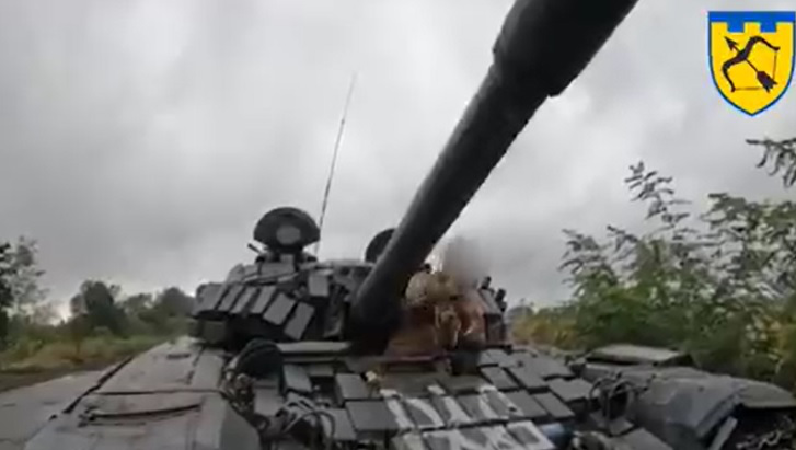 Забрали з-під носа у русні: українські розвідники «здобули» собі 2 танки (відео)