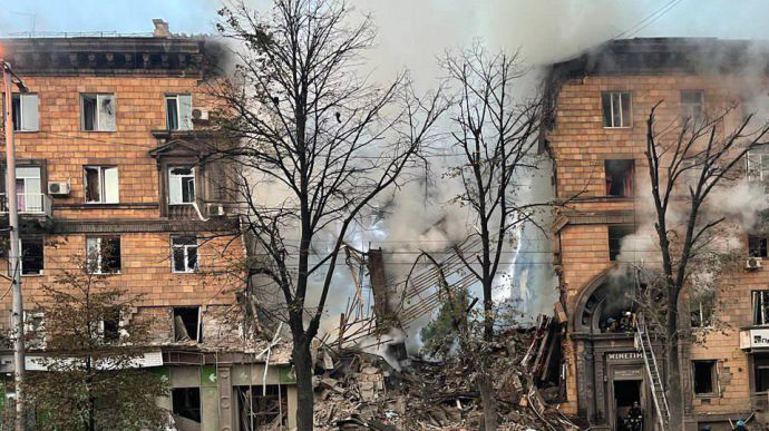 Окупанти атакували Запоріжжя дронами-камікадзе й ракетами