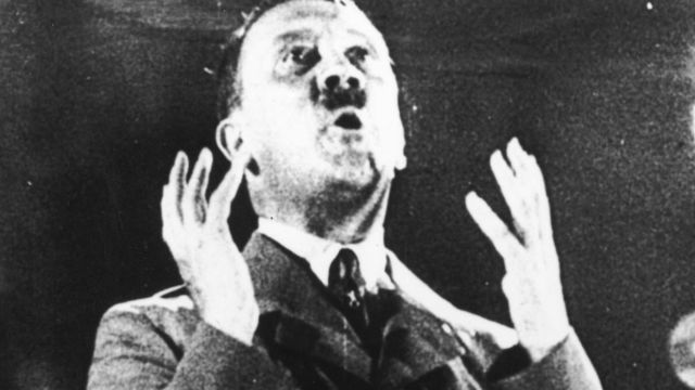 Британський канал викупив картину Гітлера, щоб дати глядачам вирішити – знищити її чи ні