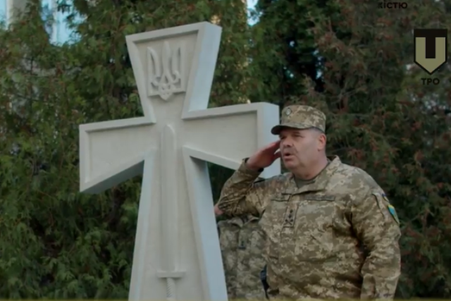 У Києві урочисто відкрили пам'ятник добровольцям (відео)
