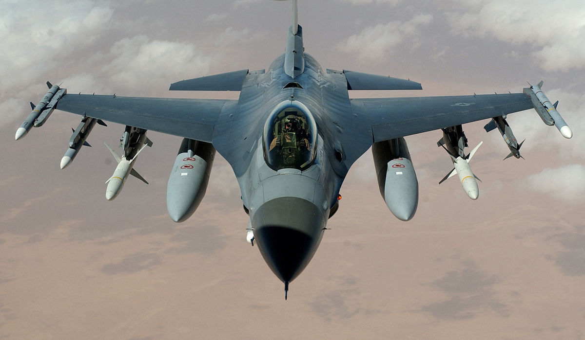 Чому американські F-16 не будуть передані в Україну найближчим часом
