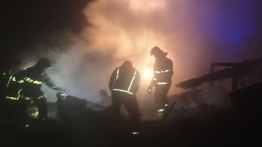 На місці пожежі у волинському селі виявили тіла чоловіка і жінки (фото, відео)