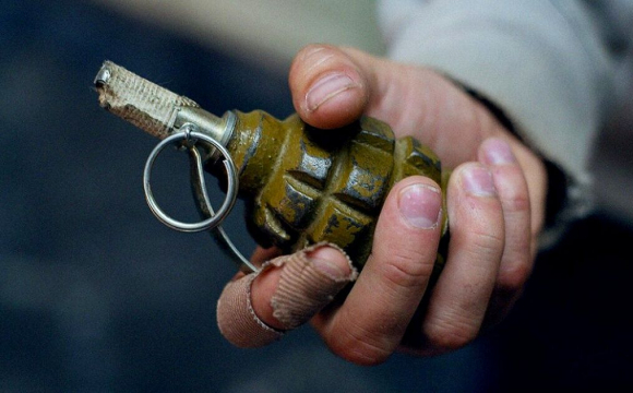 На Франківщині чоловік через сварку кинув гранату на подвір’я